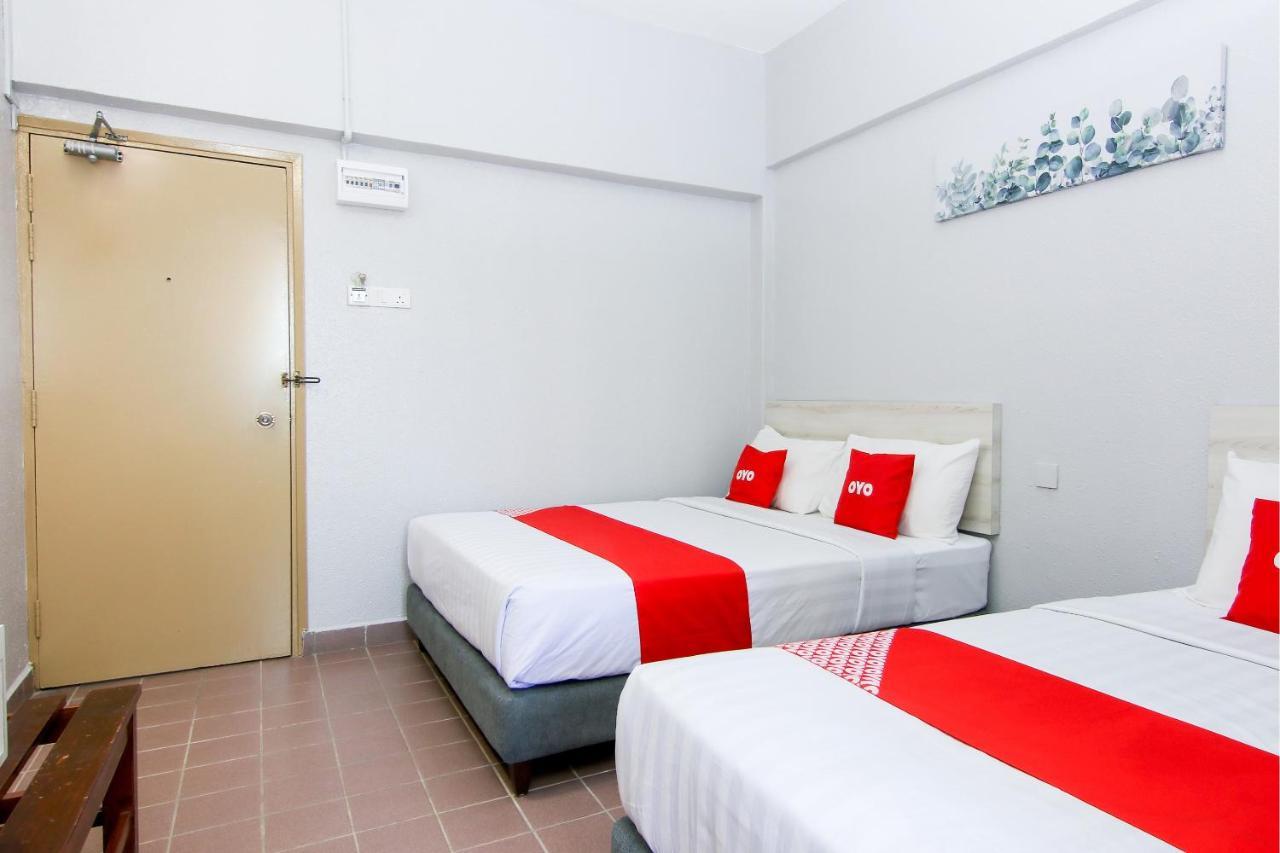 Oyo 89846 Lotus Inn Hotel Malacca Екстериор снимка